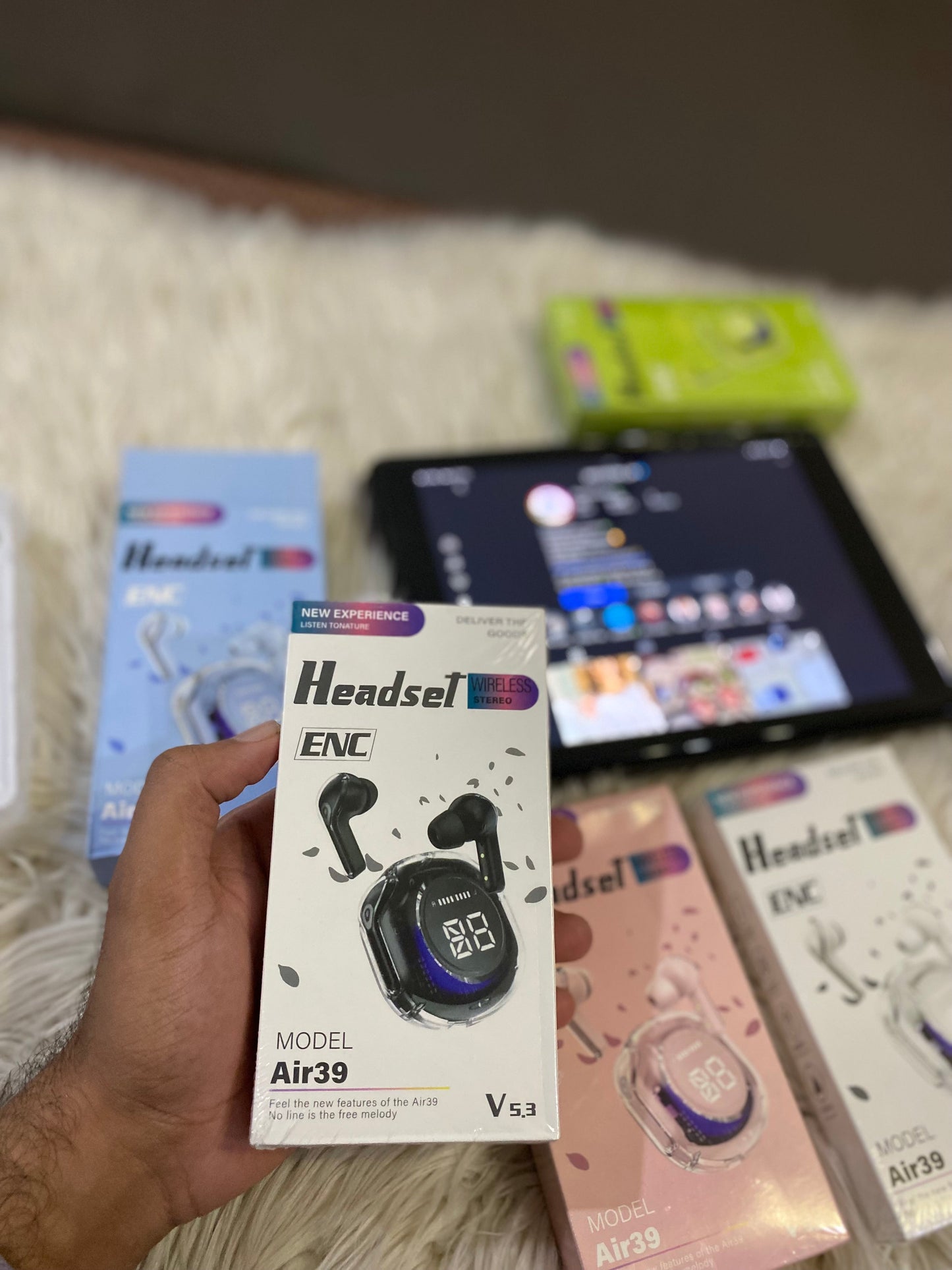 Hot deal 1 : Series 10 with Earbuds